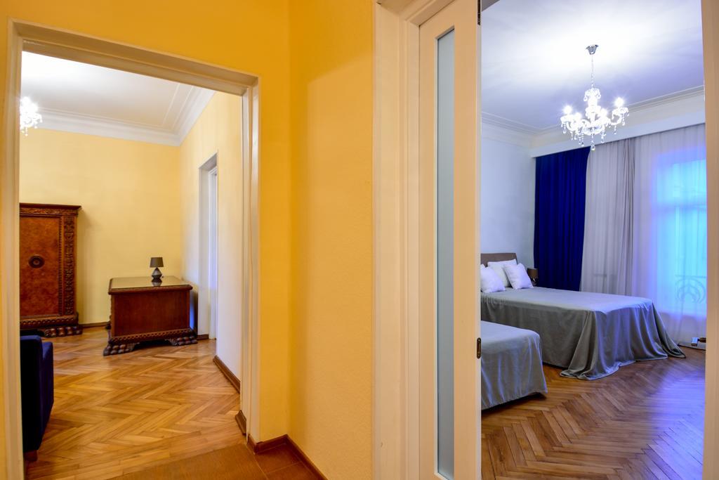 Gio'S Apartment Tbiliszi Kültér fotó